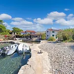 2 Bedroom Lovely In Kornati * Koromacna