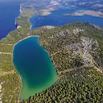 2 Bedroom Lovely In Kornati * Koromacna