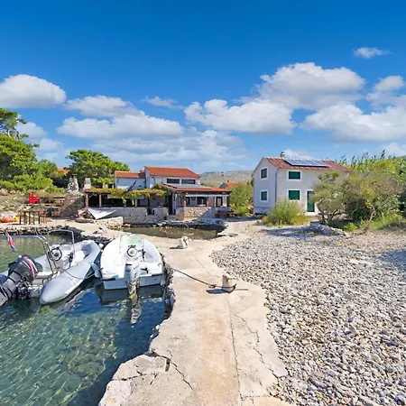 2 Bedroom Lovely In Kornati * Koromacna