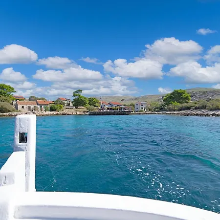 2 Bedroom Lovely In Kornati 펜션