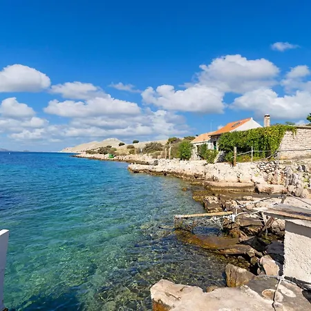 펜션 2 Bedroom Lovely In Kornati