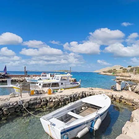 2 Bedroom Lovely In Kornati * Koromašna