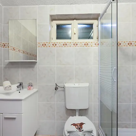 2 Bedroom Lovely In Kornati * Koromašna