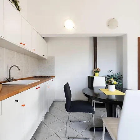 2 Bedroom Lovely In Kornati