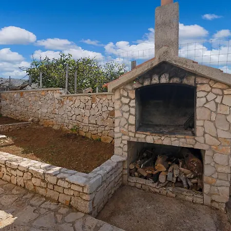 2 Bedroom Lovely In Kornati * Koromašna