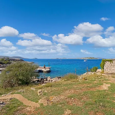 펜션 2 Bedroom Lovely In Kornati Koromašna