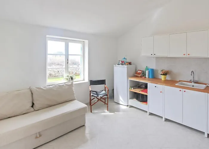 2 Bedroom Lovely In Kornati