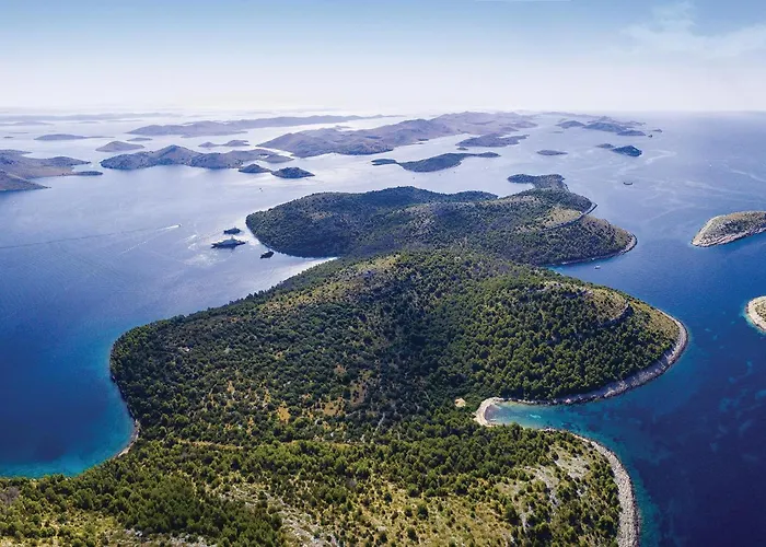 2 Bedroom Lovely In Kornati * Koromašna