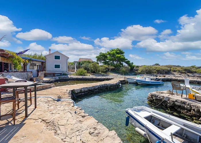 2 Bedroom Lovely In Kornati