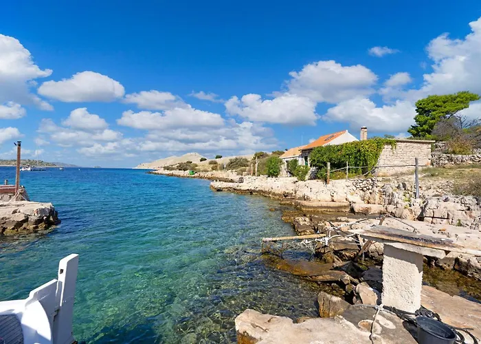 Ferienhaus 2 Bedroom Lovely In Kornati