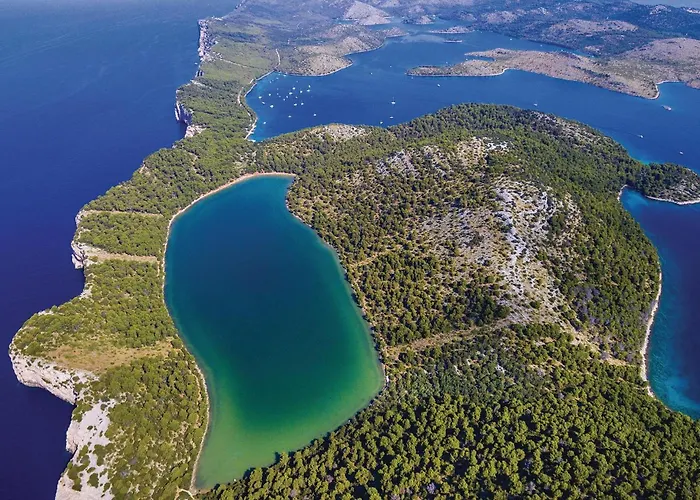 2 Bedroom Lovely In Kornati * Koromašna