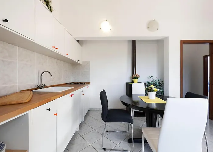 2 Bedroom Lovely In Kornati