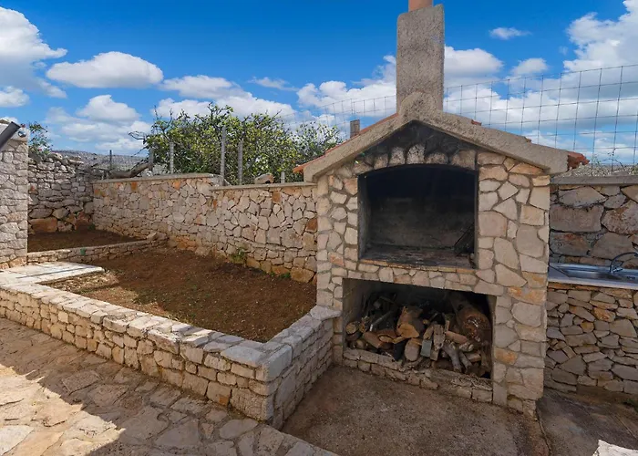 2 Bedroom Lovely In Kornati * Koromašna